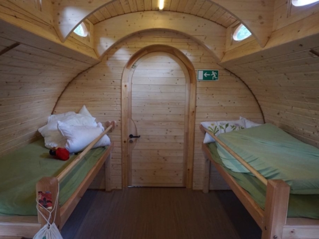 Holzbetten für Gäste, Kinderbett aus Holz, Hotelbedarf