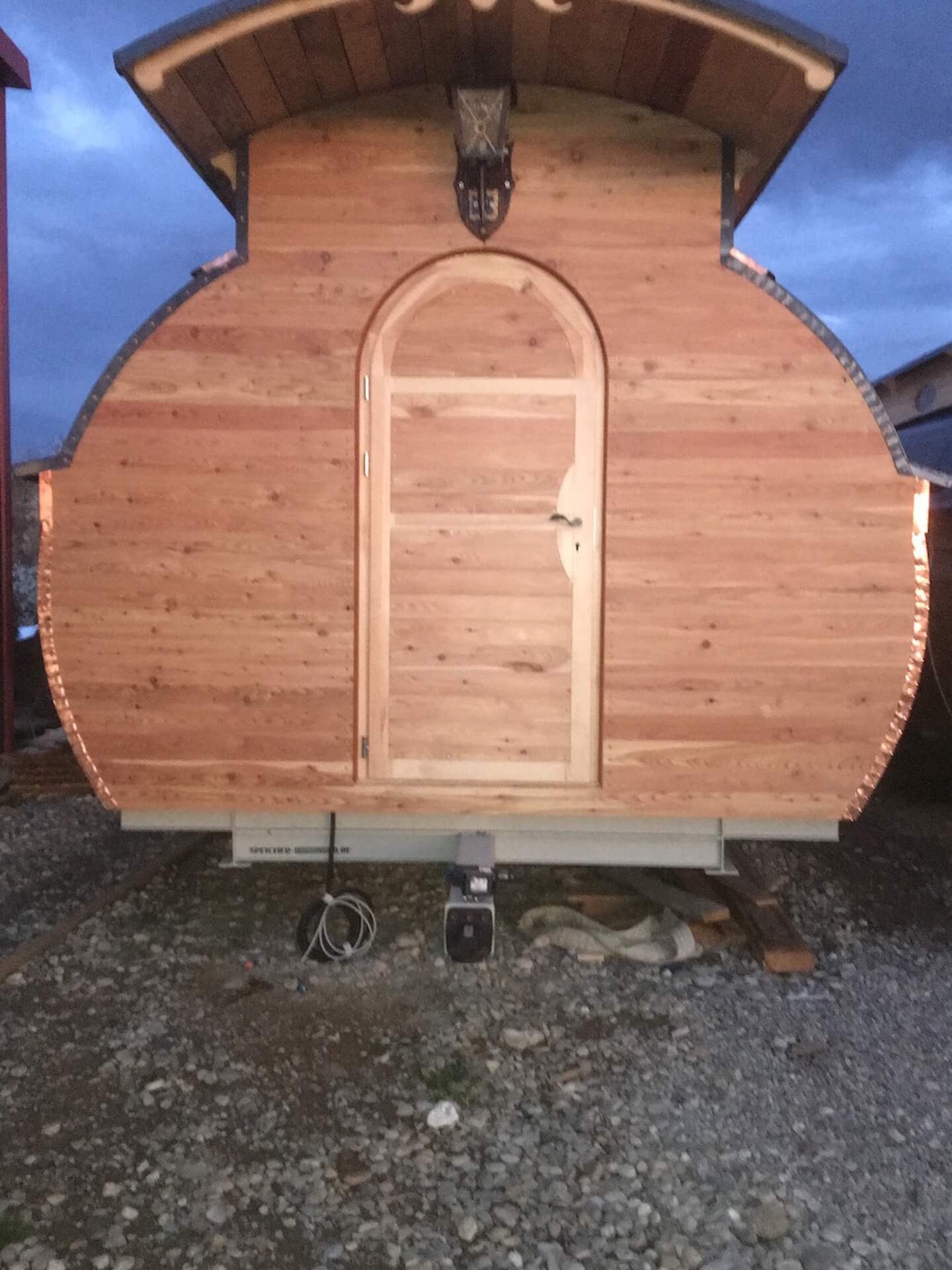 Tiny House Eingang mit Laterne
